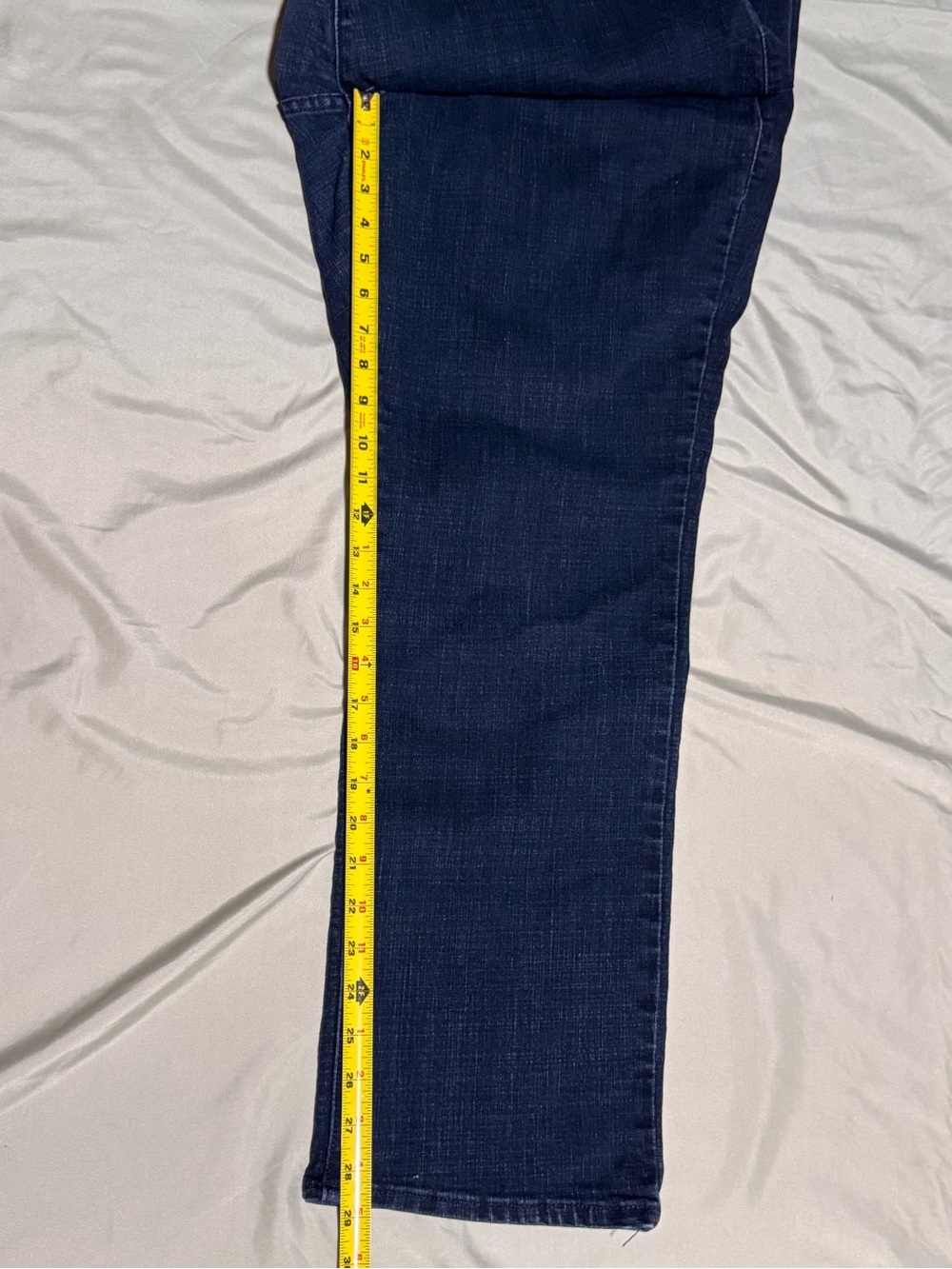 Womens Levi’s Jeans Classic Straight Size 20W Dark Denim Blue - Picture 11 of 11